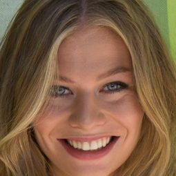 柔伊·史托布 - 富豪遊戲演員 飾演Anne-Laurent