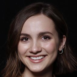 茉德·阿帕托 飾演 Sadie