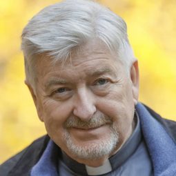 Zbigniew Lesień - 生命的烙印演員 飾演Sociologist