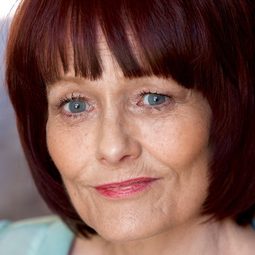 Maureen Carr - Still Game: The Story So Far演員 飾演Self - Edith