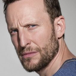 伯蒂希·埃夫曼 飾演 Tag