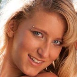 Kelly Pix - 勁凹演員 飾演Night Club Girl