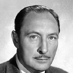 Lionel Atwill 飾演 Waterlow