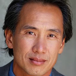 Andrew Tinpo Lee 飾演 Marty Reyes