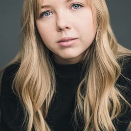 Skyler M. Day 飾演 Young Rachel