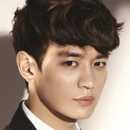 崔珉豪 - MY SHINee WORLD 15 週年大電影演員 飾演Self