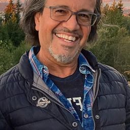 保羅·道布森 飾演 Mr. Longface (voice)