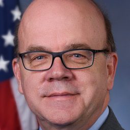 Jim McGovern 飾演 Self - Massachusetts Congressman