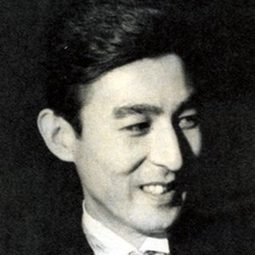 平田昭彥 飾演 Red Bamboo Captain Ryui