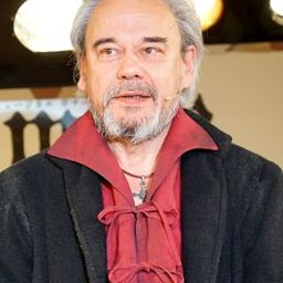 村田 秀雄 飾演 Toda