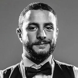 Ahmed Al Fishawy 飾演 إكرامي