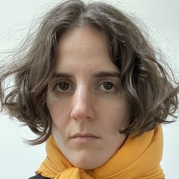 Ana Fabrega 飾演 Vanessa