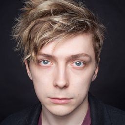 Alexandr Gorchilin 飾演 Punk