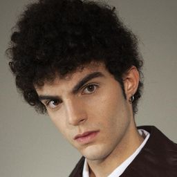 大維·卡爾加羅 飾演 Furio