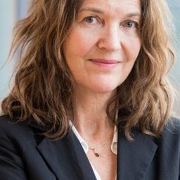 Irina Eidsvold Tøien - 獵頭遊戲演員 飾演Patolog