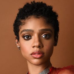 Tiffany Boone 飾演 Sarabi (voice)