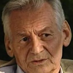 Pál Zolnay 飾演 Grandfather