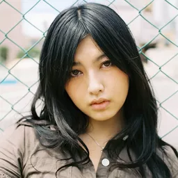 原紗央莉 飾演 濑菜