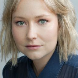 Fern Sutherland 飾演 Wendy