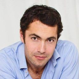 Cédric Ben Abdallah - 飢餓的一代演員 飾演Manager McDo