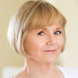 Brenda Matthews 飾演 Store Owner