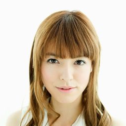 Ayano Sugiyama 飾演 Yui Kanzaki