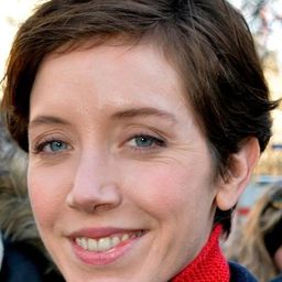 莎拉·吉哈度 飾演 Sonia