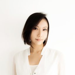 大空ゆうひ 飾演 