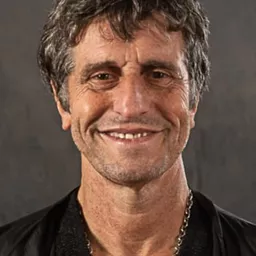 迪亞哥·派瑞提 飾演 Gabriel