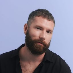 Charles Rogers 飾演 Charles