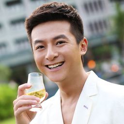 朱雨辰 飾演 Zhang Junhao