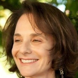 Cathy Steinberg - 查理布朗的愉快聖誕演員 飾演Sally Brown (voice)