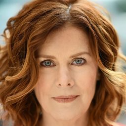 Elizabeth Keifer - 女校風波演員 飾演Judy Lyons