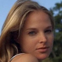 Mandy Schaffer - 不可能的獵殺演員 飾演Lindsay