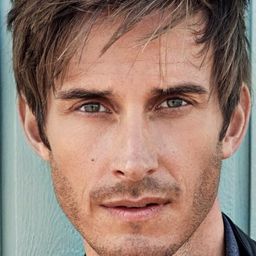 Søren Bregendal 飾演 Rasmus