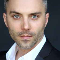 Bo Burroughs 飾演 Ken Welchman