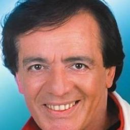 Mino Reitano 飾演 Himself