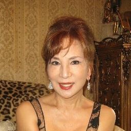 Maki Carrousel 飾演 Koharu Fukumoto