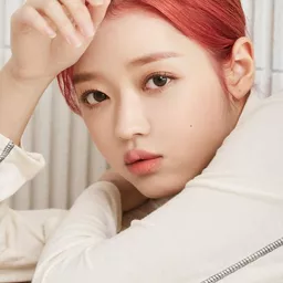 YooA 飾演 Ha-kyung