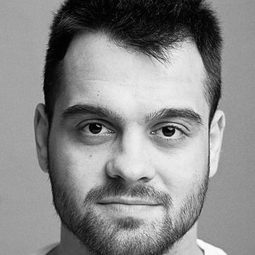 佐治彼特尼紐 - 真相勿語演員 飾演Stroia