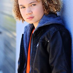 Mateo Ray Garcia 飾演 Little Guy