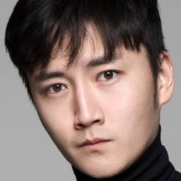 馮聰 飾演 Feng Cong Cong