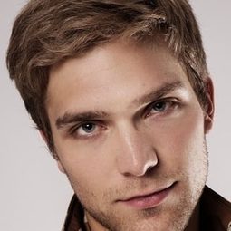 Piotr Witkowski - 幼兒園荒誕夜演員 飾演Eryk