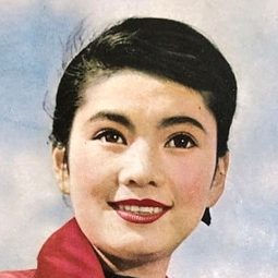 中原ひとみ 飾演 