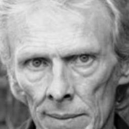 Cliff Burnett 飾演 Sreve