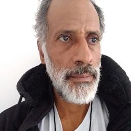 Edmilson Cordeiro 飾演 Josias