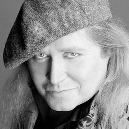 Sam Kinison 飾演 Self