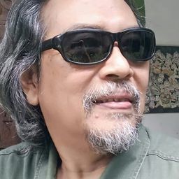 布迪·羅斯 飾演 Bapak Kaluna
