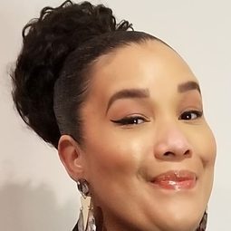 塔蒂亞娜·瓦里亞 飾演 Brooklyn (Barbie) (voice)