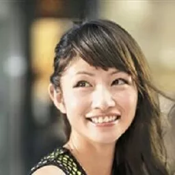 李千娜 飾演 Ming Palace Sing-song Girl